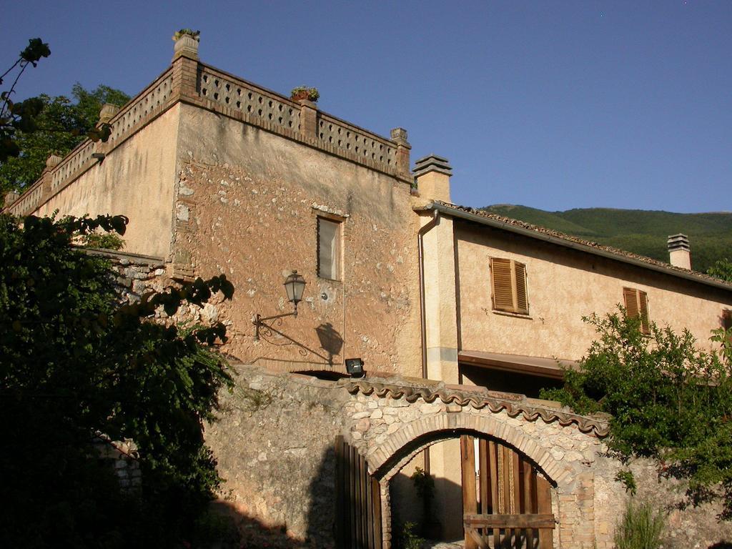 Agriturismo I Mandorli เตรวี ภายนอก รูปภาพ